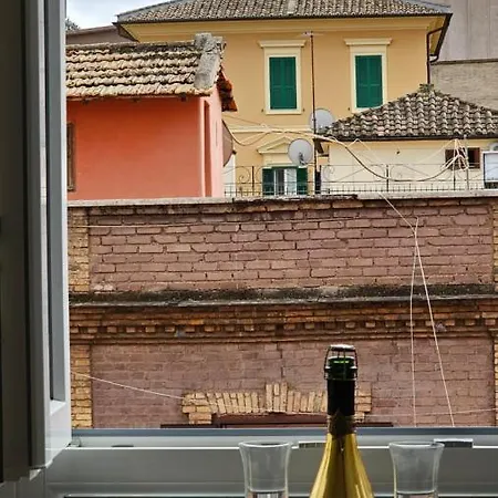 Διαμέρισμα Domitia Vatican Luxury *